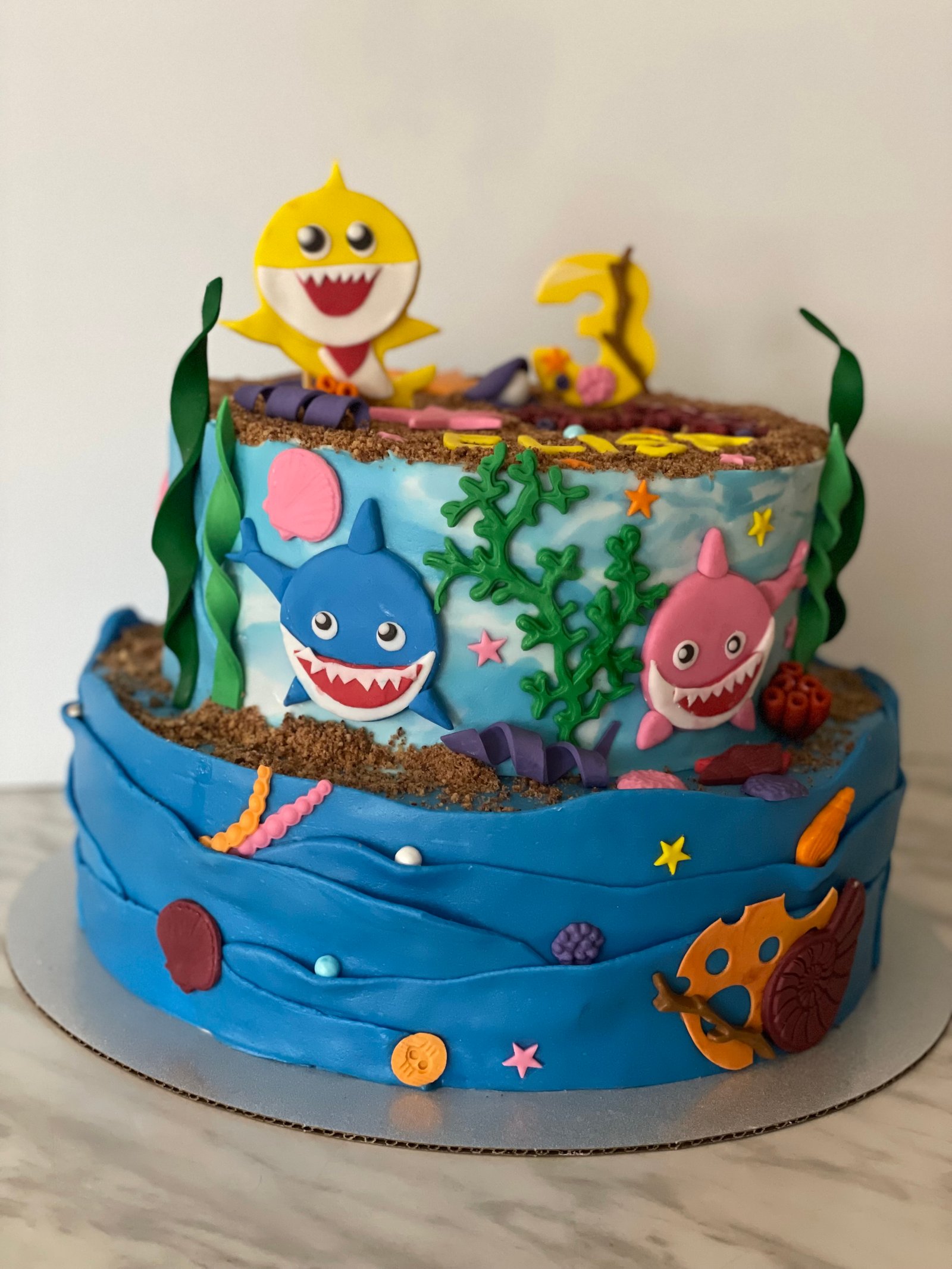 Baby Shark birthday cake